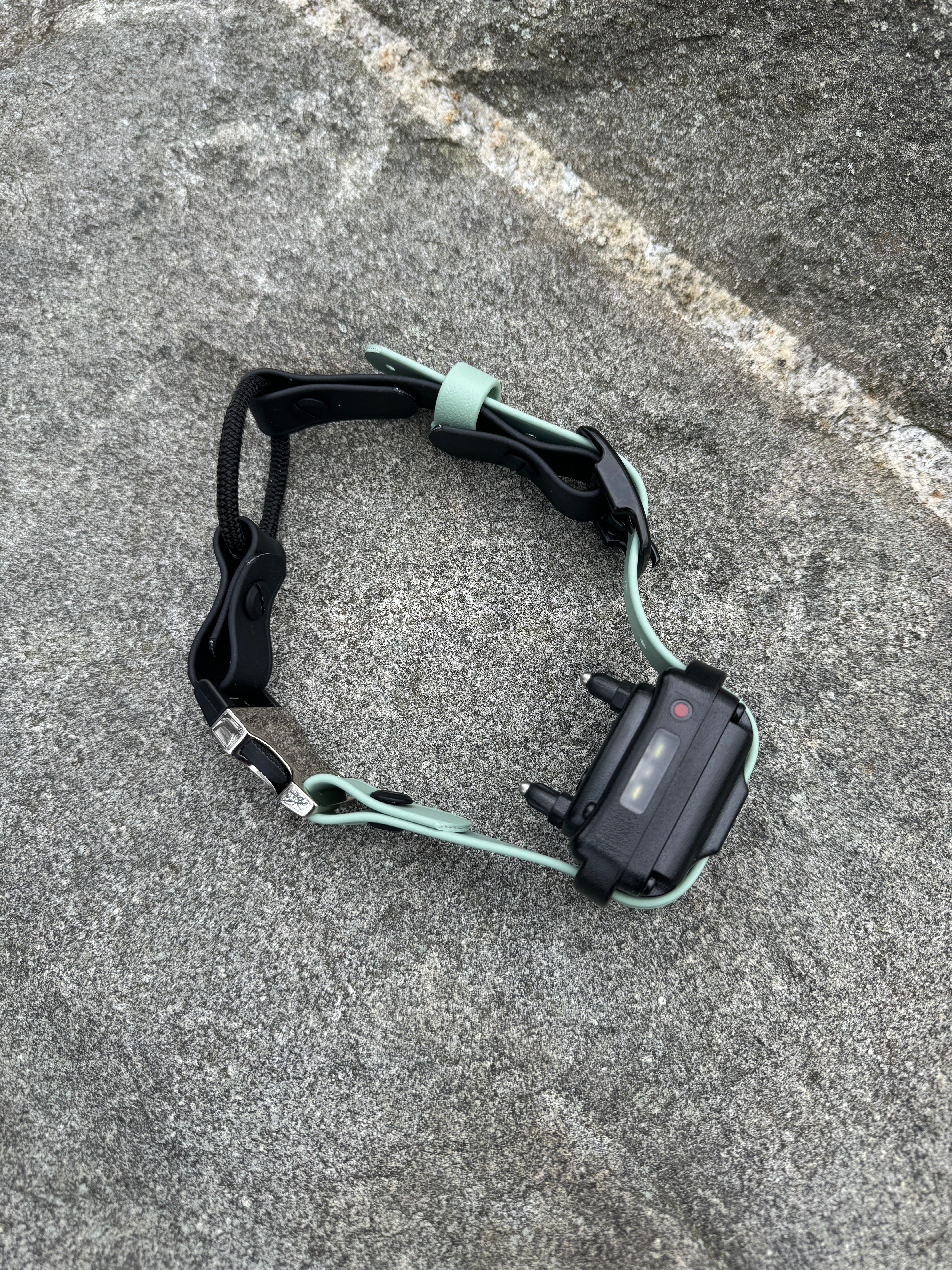 E-Collar Strap With Optional Bungee Loop – Tye Dye Muzzles